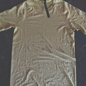 Mens Lululemon tech tee
